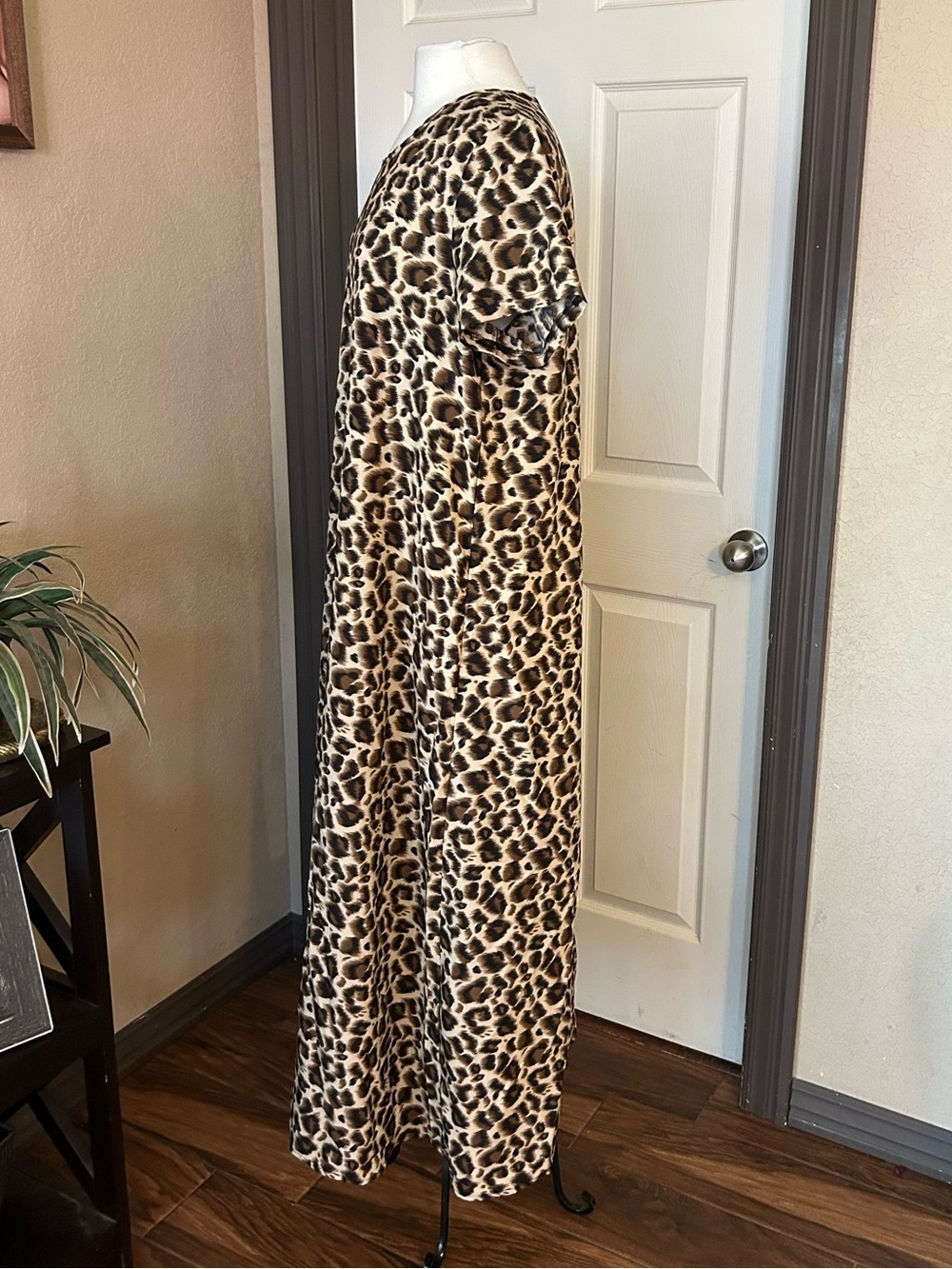 Leopard Print T-Shirt Maxi Dress - Picture 4 of 5